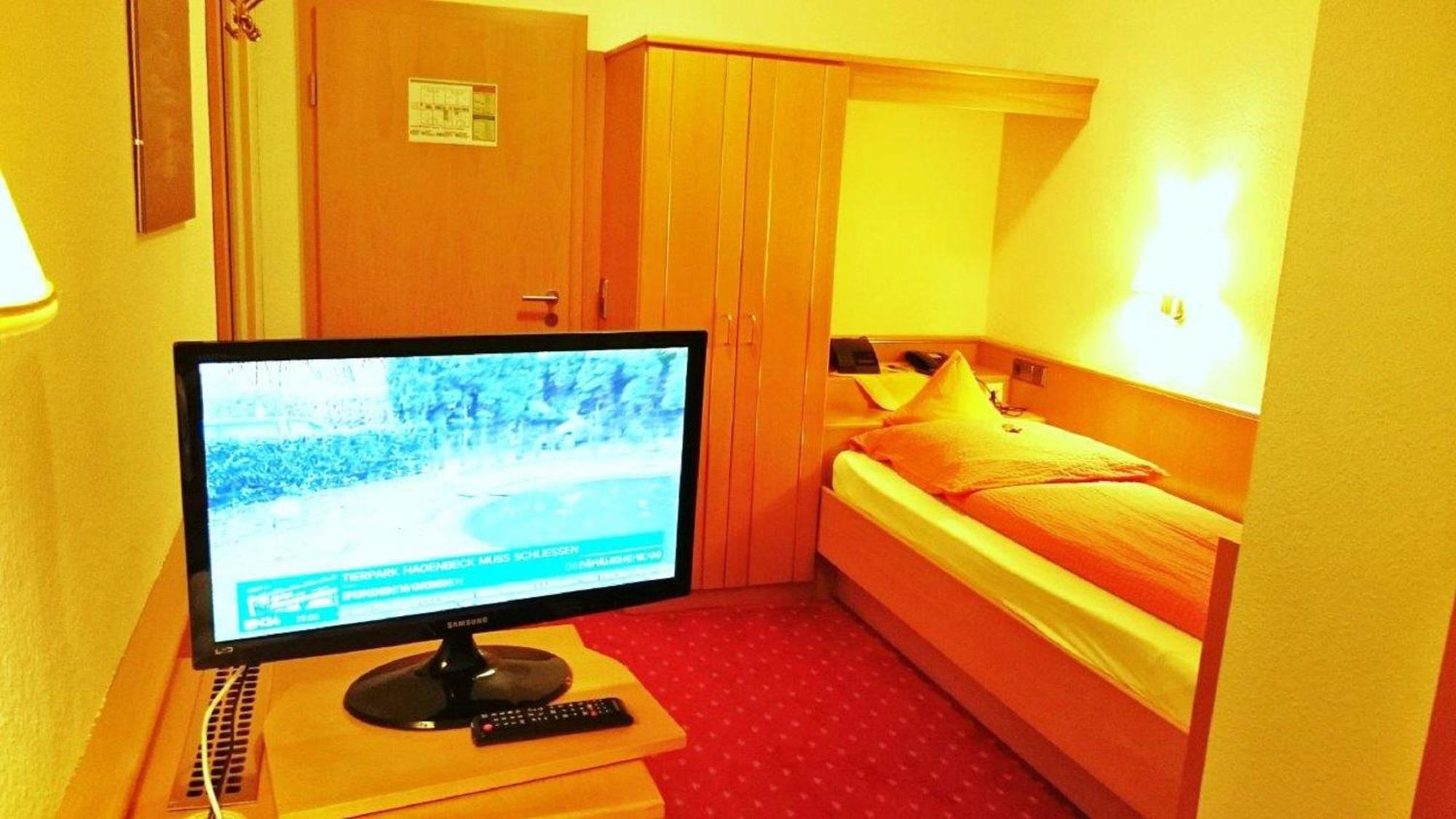 Hotel Goldbaechel Wachenheim an der Weinstraße المظهر الخارجي الصورة
