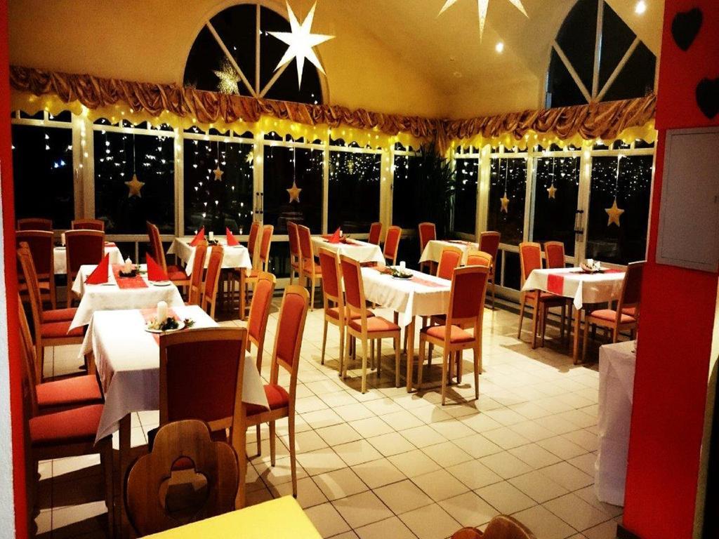 Hotel Goldbaechel Wachenheim an der Weinstraße المظهر الخارجي الصورة